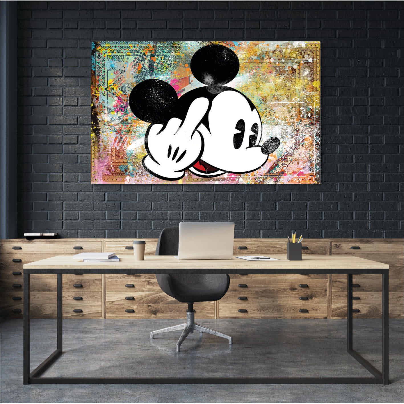Mickey Mouse wallart poster met een afbeelding van de bekende Disney-figuur lachen en spelen